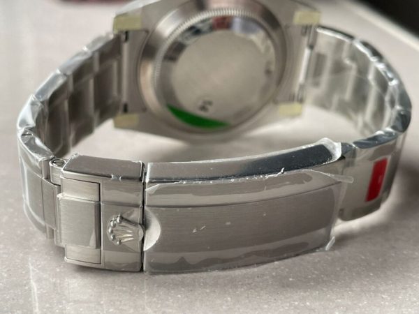 HULK Replica Rolex Submariner 116610 LV GREEN CERAMIC 904L STEEL VSF 1:1 BEST EDITION VS3135 - Image 12